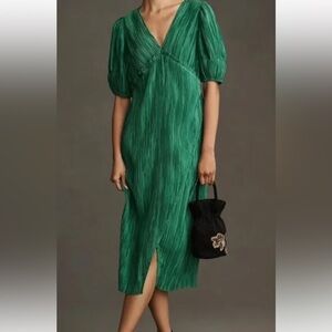 green pleated v neck dress anthropologie Anthropologie By Anthropologie Pleated V-Neck Dress Size 0
